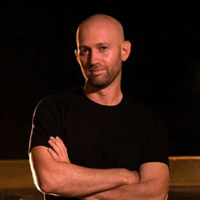 לירון בירנבוים, הנדסאי בניין ומנהל עבודה מוסמך, עם ניסיון רב בניהול ופיקוח על עבודות בנייה וגם בהכנת סטודנטים למבחני הגמר (מבחני מה"ט) ולעבודה בשטח.
